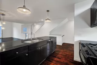 Photo #5: 50384365 Listing 