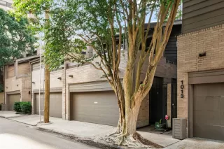 Photo #2: 50689920 Listing 