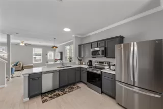 Photo #2: 50741429 Listing