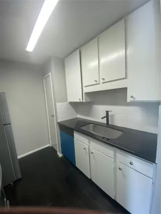 Photo #5: 50844284 Listing 