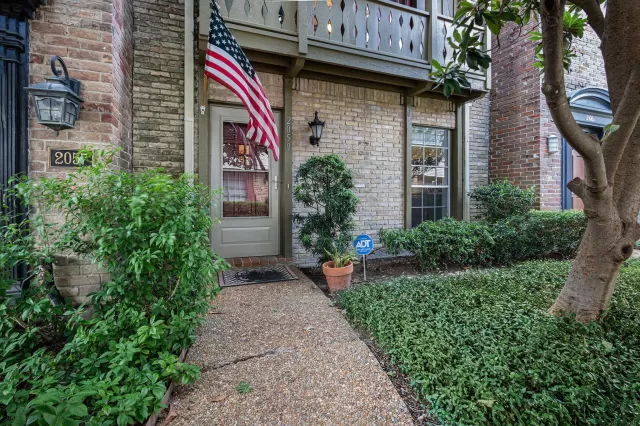 MLS: 50912997 Condo For Sale