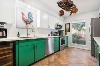 Photo #3: 50912997 Listing