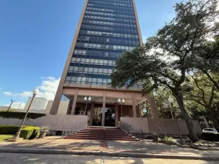 Photo #3: 51079596 Listing