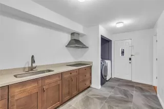 Photo #5: 51728669 Listing 