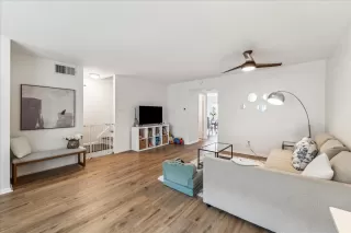 Photo #3: 5218432 Listing 