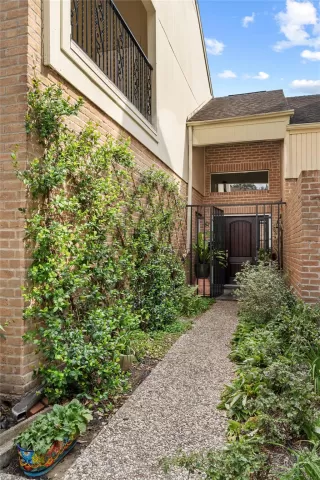 Photo #1: 52360226 Listing 