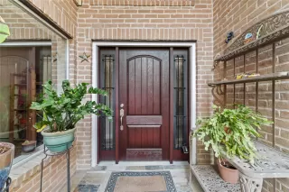 Photo #2: 52360226 Listing 