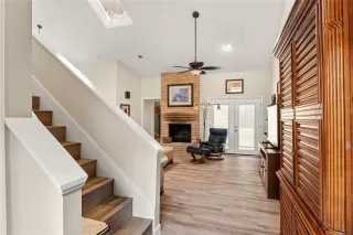 Photo #4: 52360226 Listing 