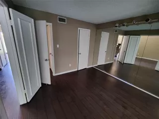 Photo #4: 52398310 Listing