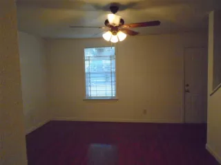 Photo #2: 52400918 Listing 