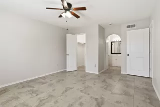 Photo #4: 52457264 Listing