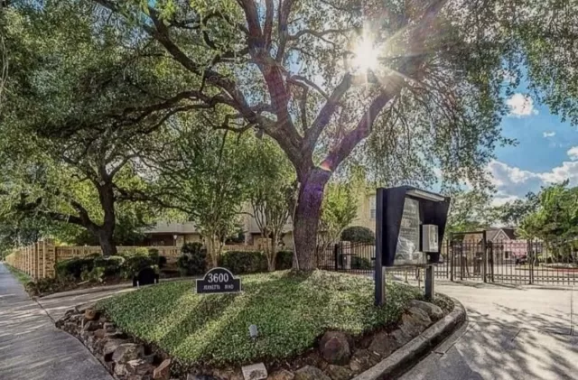 MLS: 52599356 Condo For Sale