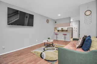 Photo #3: 52616638 Listing