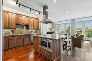 Photo #1: 53094205 Listing