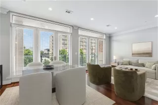 Photo #3: 53094205 Listing