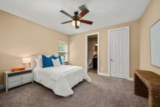 Photo #6: 53094339 Listing 