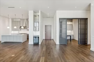 Photo #2: 53266456 Listing 