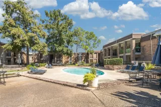 Photo #2: 53304816 Listing 