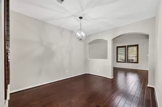 Photo #5: 53439518 Listing 