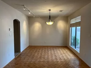 Photo #2: 53519062 Listing 