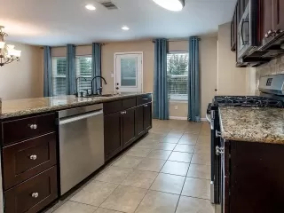 Photo #4: 53624344 Listing