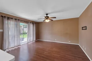 Photo #4: 53840384 Listing