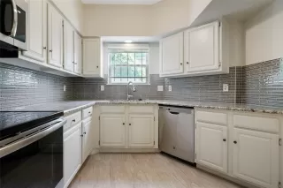 Photo #1: 53970233 Listing 