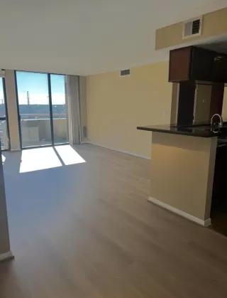 Photo #1: 54107585 Listing