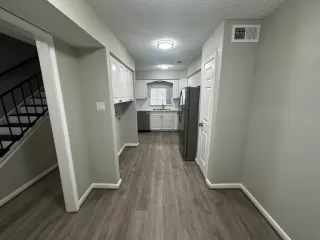 Photo #5: 54304071 Listing 