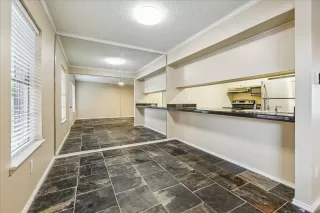 Photo #2: 54447619 Listing