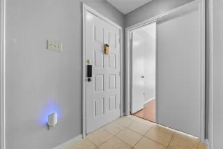 Photo #1: 5468916 Listing 