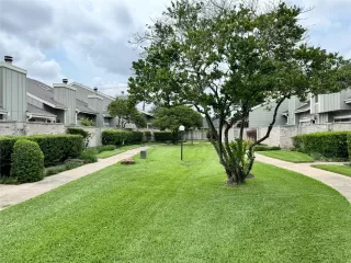 Photo #2: 55133156 Listing