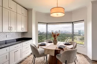 Photo #3: 55844543 Listing