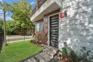 Photo #3: 56215257 Listing