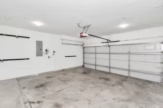 Photo #5: 56215257 Listing