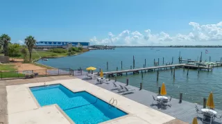 Photo #1: 56228127 Listing 