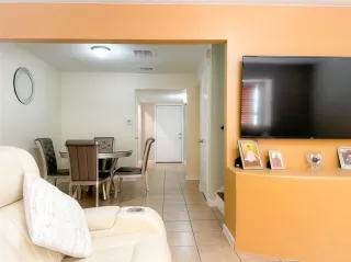 Photo #2: 56418030 Listing 