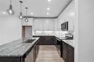 Photo #6: 56509479 Listing 