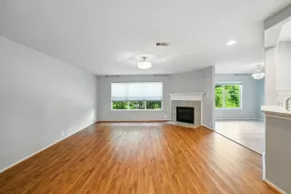 Photo #4: 56905908 Listing 