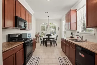 Photo #5: 57041097 Listing 