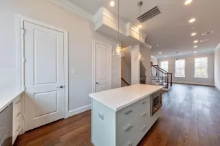 Photo #3: 57093896 Listing