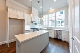 Photo #4: 57093896 Listing