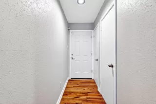 Photo #3: 5749548 Listing