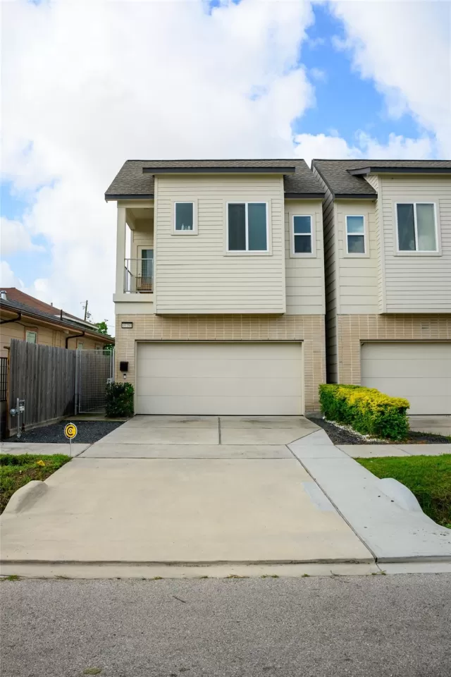 MLS: 57523592 Condo For Sale