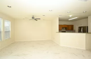 Photo #2: 57623225 Listing