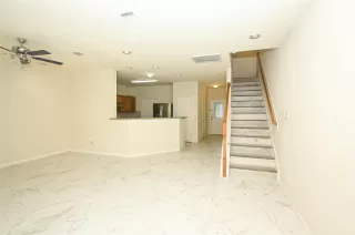 Photo #3: 57623225 Listing