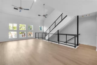 Photo #3: 57784515 Listing 