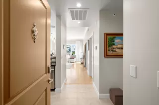 Photo #2: 57795790 Listing