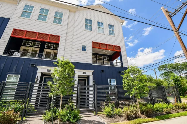 MLS: 57923399 Condo For Sale