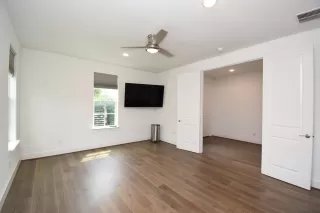 Photo #3: 57923399 Listing 